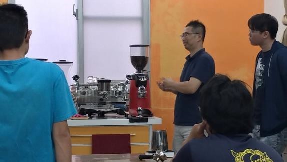 業 師 講 解 義 式 咖 啡 磨 豆 機 調 整