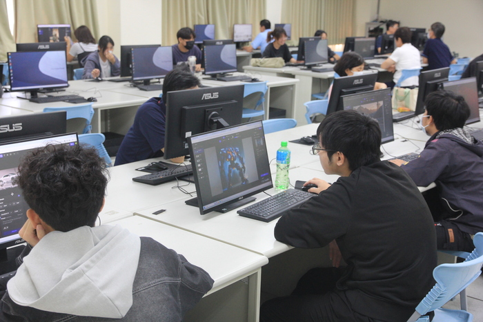 教學發展組- 114-2教師研習活動 - 淺談生成式 AI圖片